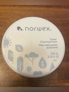NEW Norwex Power Cleaning Paste